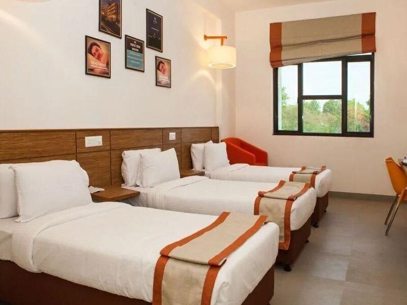 Max Hotels Jabalpur Extérieur photo