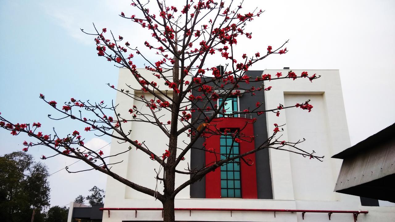 Max Hotels Jabalpur Extérieur photo