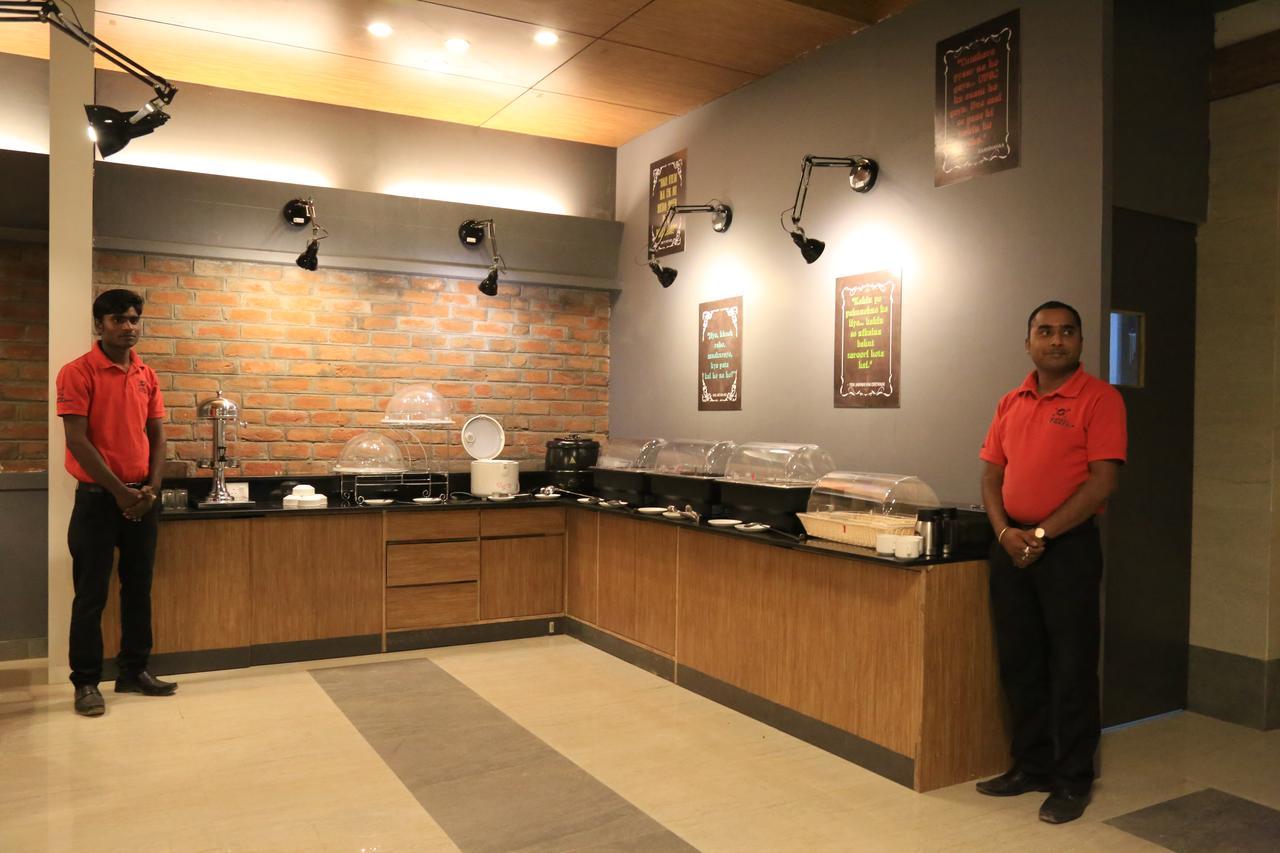 Max Hotels Jabalpur Extérieur photo