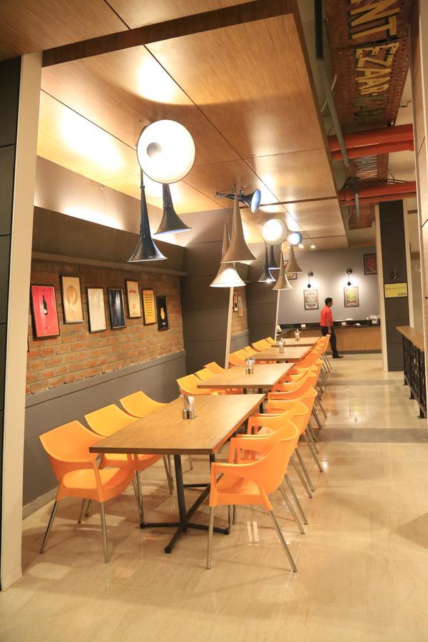 Max Hotels Jabalpur Extérieur photo